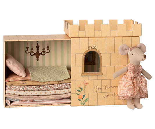Princess and the pea, Big sister mouse