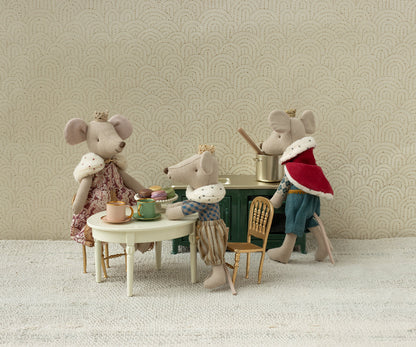Prince mouse, Big brother