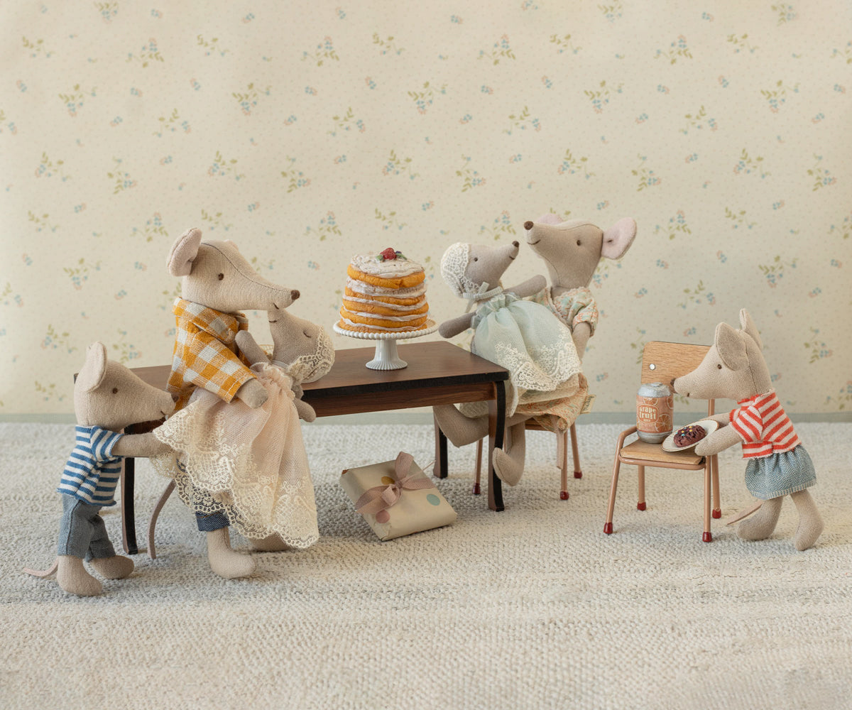 Baby mouse in gown - Mint