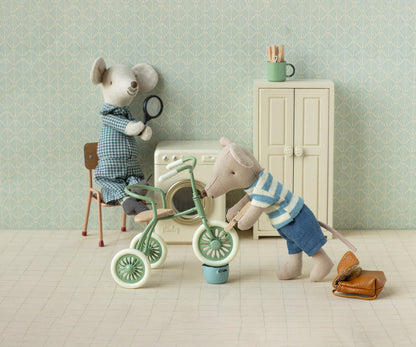 Tricycle mouse, Big brother - Brown