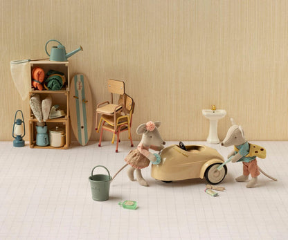 Driver Mouse, Little Sister